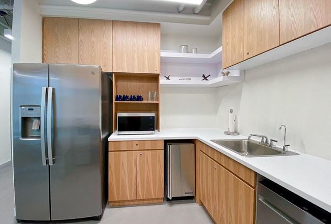 Spaces - Vancouver - 525 West 8th Avenue