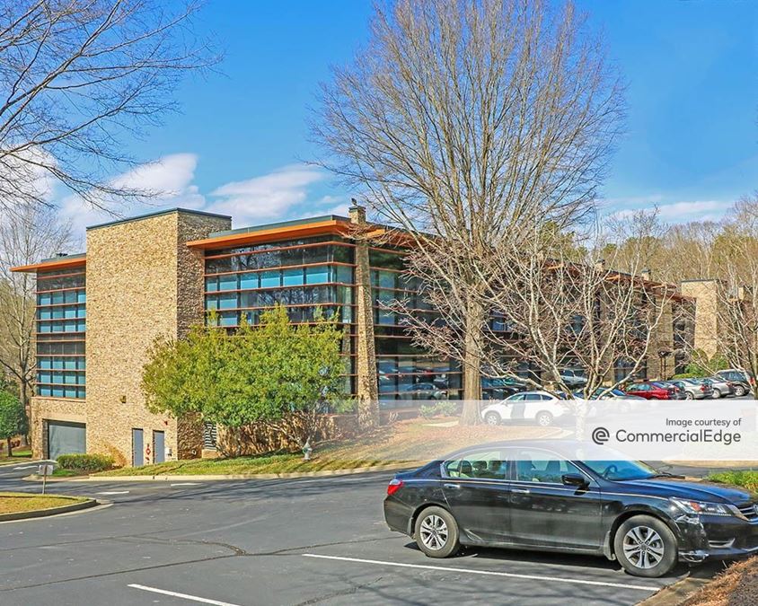 1 Royal Oak Avenue, Roswell, GA 30076