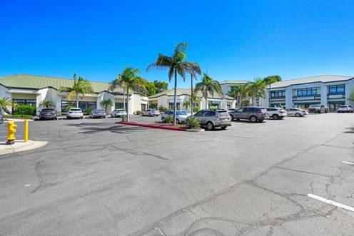 285 North El Camino Real