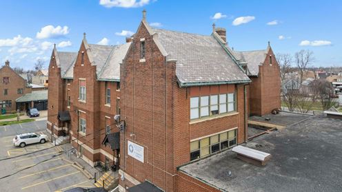 21 Davidson Ave