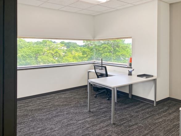 Regus - Burlington - S Main St