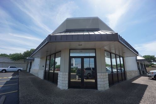 2701 S Highway 183