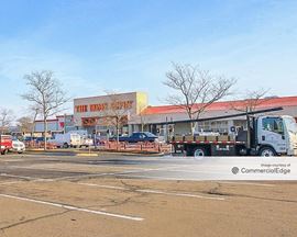 Home Depot Plaza - North Haven