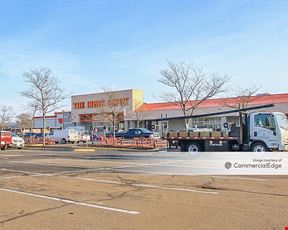 Home Depot Plaza - North Haven