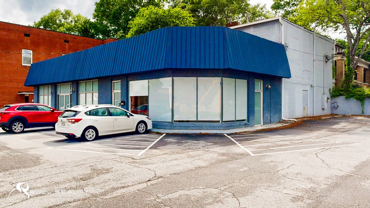 ±4,500 SF Theatre Special Use Space