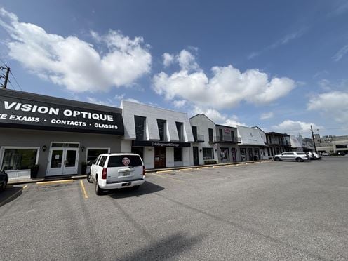 The Shops on Seventeenth
