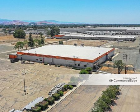 Photo of commercial space at 167 West Poplar Avenue in Porterville