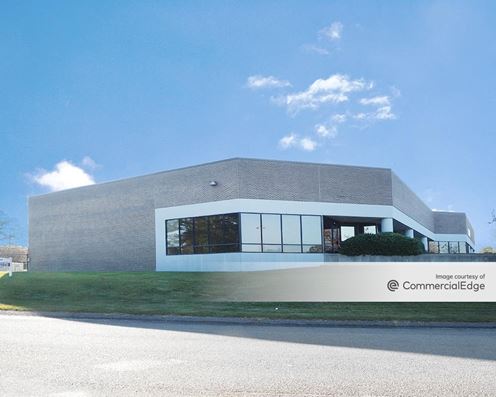 Northeast Commerce Center - 6904 North Main Street & 100 Northeast Drive