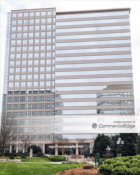 Office space for Rent at 600 Galleria Pkwy SE in Atlanta