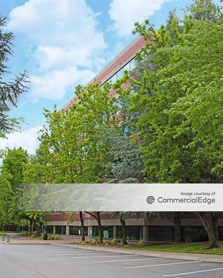 Office space for Rent at 5 Centerpointe Drive in Lake Oswego