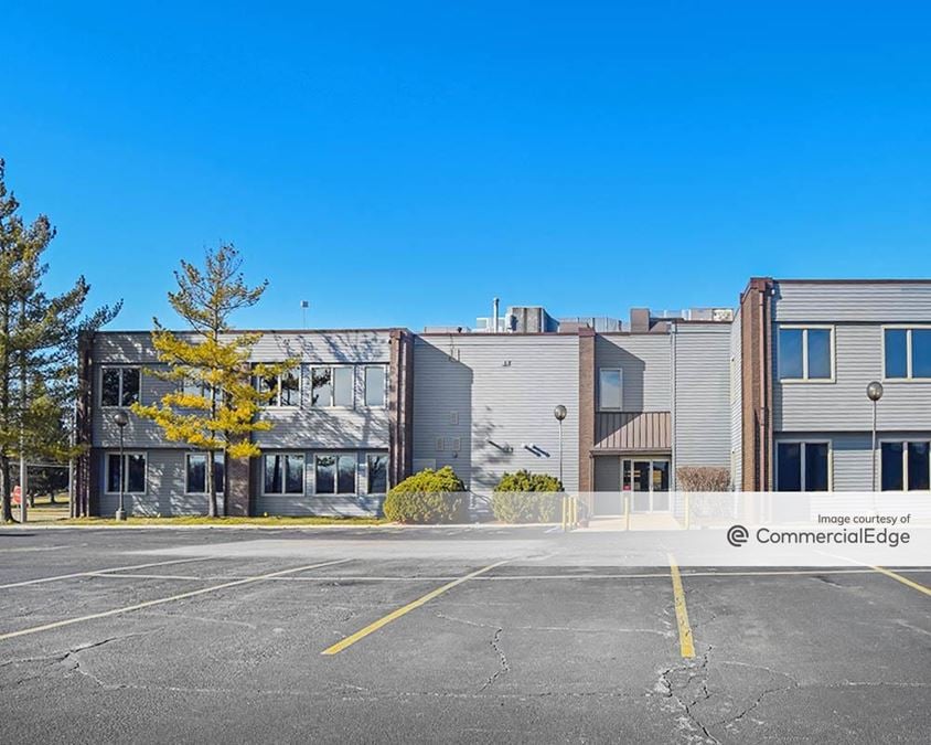 Lakeside Office Park 2200 Lake Avenue 2200 Lake Avenue, Fort Wayne