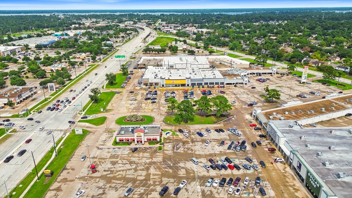 High-Traffic 0.90-Acre Pad – Perfect for Drive-Thru or QSR in Atascocita