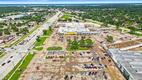 High-Traffic 0.90-Acre Pad – Perfect for Drive-Thru or QSR in Atascocita