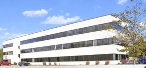 AVAILABLE | 1,177 - 4,377 SF