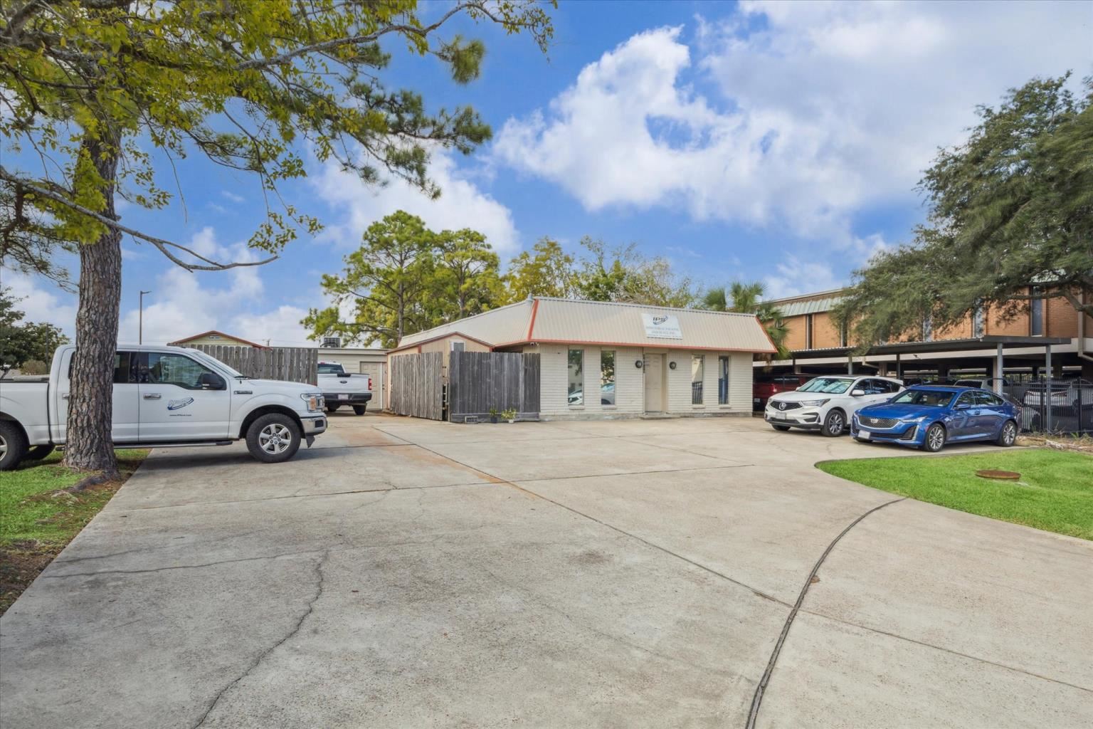 16818 Titan Drive, Houston, TX 77058