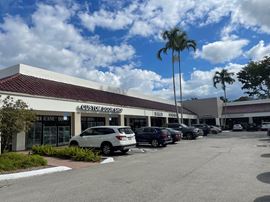 Boca Ray Plaza