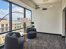 Regus - Jacksonville - Laura St