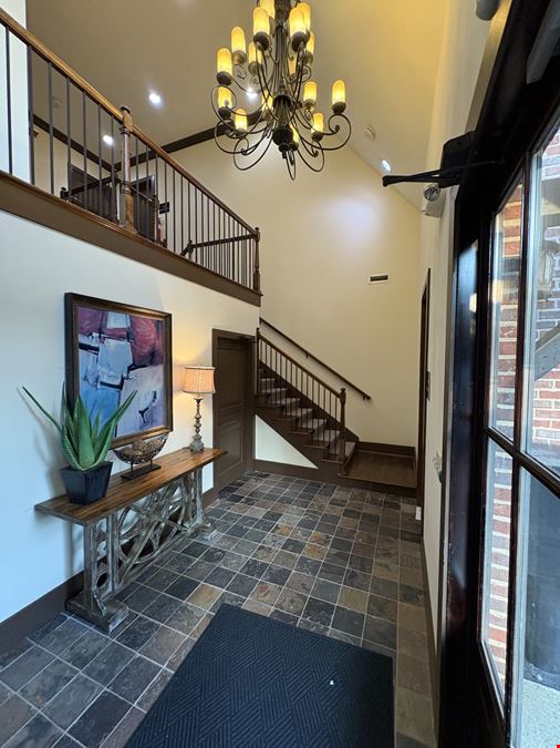 2105 Devereux Circle
