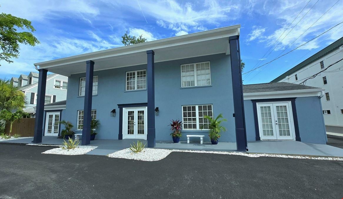 Updated Office Suites in the center of downtown!