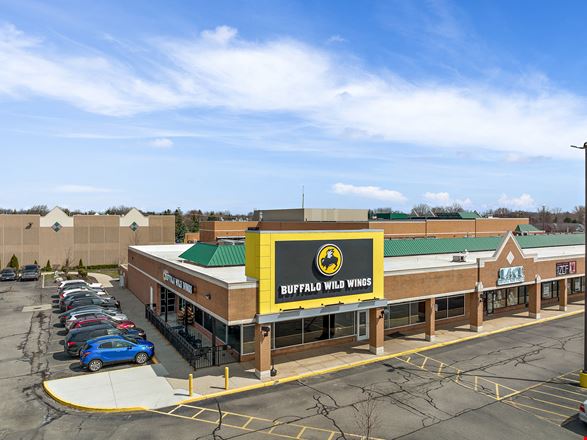 BUFFALO WILD WINGS CENTER