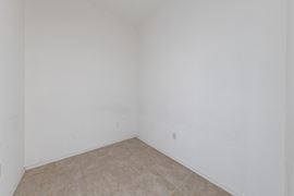 2489 W Business 77