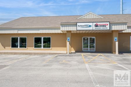 Photo of commercial space at 762 North Center Point Road in Hiawatha