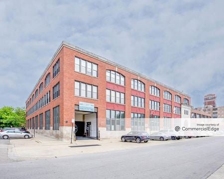 Photo of commercial space at 4039 North Ravenswood Avenue in Chicago