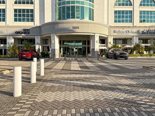 Causeway Square Centre