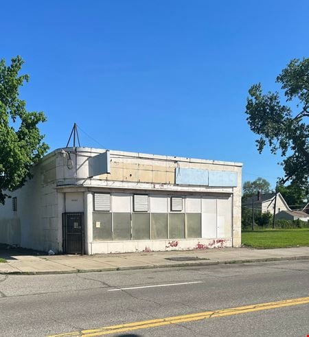 Retail space for Sale at 14301 Kercheval Avenue in Detroit