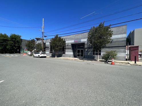 6460 Hollis, Ste. C