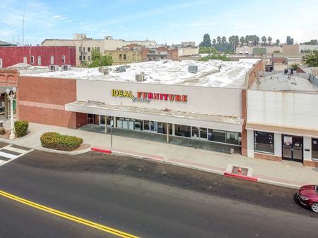 NNN Leased Retail Building - Ideal Furniture Gallery - Hanford