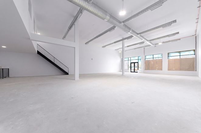 4,000 SF | 7317 Beach Channel Drive | Divisible Retail/Office Space With Open Floor Plan for Lease