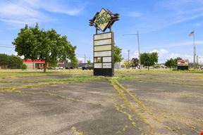 Bay Square Shopping Center | ±104,899 SF Value-Add Retail