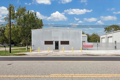 130 Grand Avenue, #100, Bacliff, TX 77518