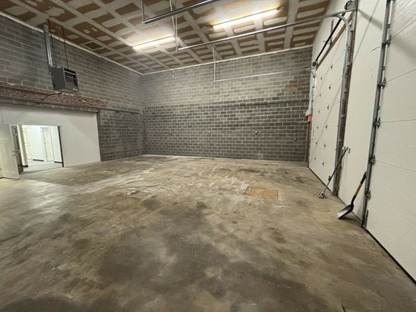 Office/Flex Space