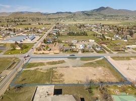1220 Sierra Rd E