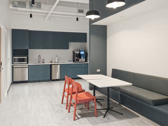Regus - Marlboro - RT 520