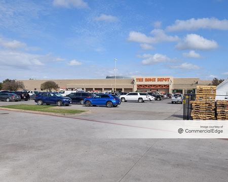 Overton Park Plaza - Home Depot - Fort Worth