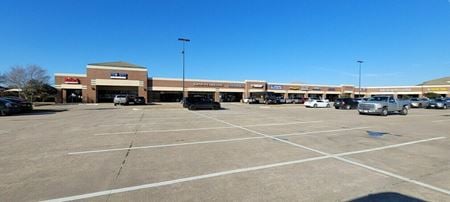 Retail space for Rent at 3930-4000 Glade Rd in Colleyville