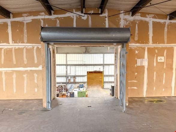 Dock High Industrial Property On South Choctaw