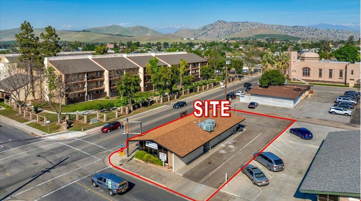 Owner User/Investment Retail Building in Porterville, CA