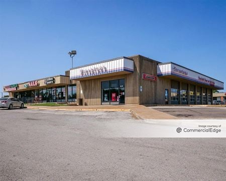 Retail space for Rent at 903 West Centerville Road in Garland