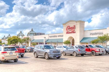Commercial space for Rent at 25 NE Interstate 410 Loop in San Antonio