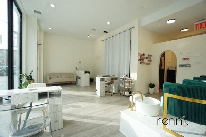 853 Lexington Ave.