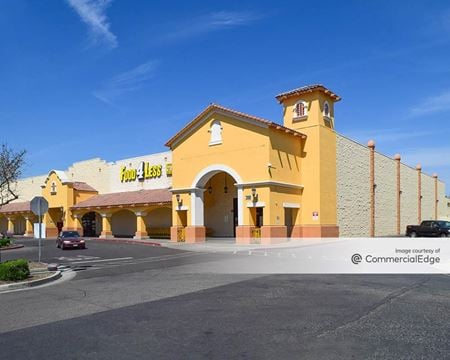 College Plaza Shopping Center - 2000 East Pacheco Blvd - Los Banos