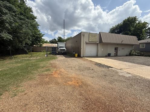 503 Oakwood