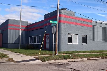 Photo of commercial space at 1590 Madison Ave SE in Grand Rapids