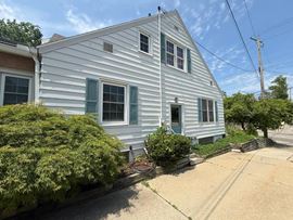 415 W. Grand River Ave.