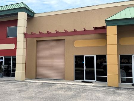 Industrial space for Rent at 1040 Collier Center Way in Naples