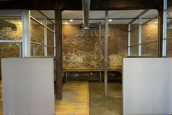 1425 W 7th St